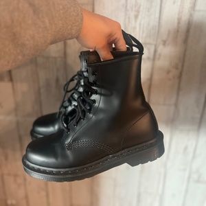 Dr. Martens Size 6USM / 5UK / 38 E
